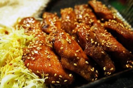 香酥鸡翅的做法 三招教你做出又香又酥的鸡翅-图片3